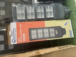 200w Goodcom Solar Street Lights