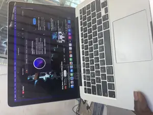 Laptop Apple MacBook Pro 2015 16GB Intel Core I5 SSD 256GB
