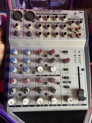 Behringer Music Mixer