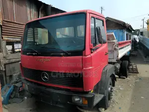 Mercedes Benz 1317 Tipper Truck 2006 Red