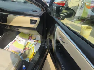 Toyota Corolla 2015 Black