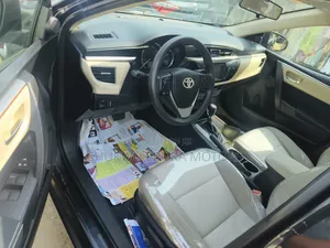 Toyota Corolla 2015 Black
