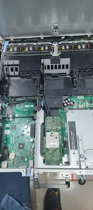 Server Dell PowerEdge R740 32GB Intel Xeon HDD 1T