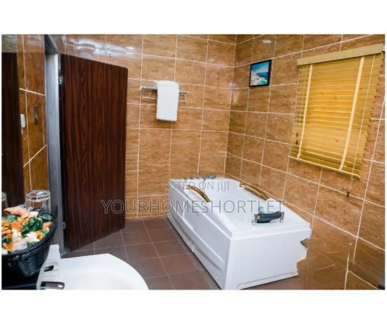 6 Bedrooms Duplex Self Compound That Allows Get Together