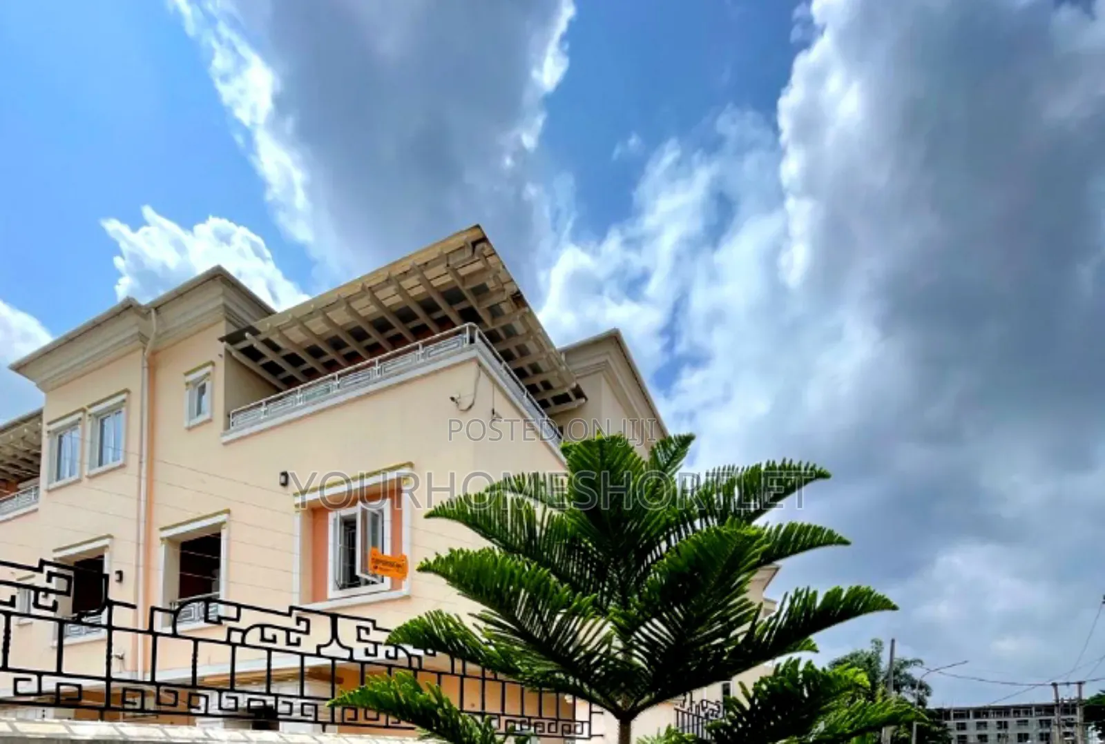 6 Bedrooms Duplex Self Compound That Allows Get Together