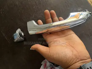 Toyota Hilux / Fortuner Door Handle