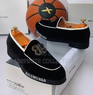 BALENCIAGA Luxury Shoe