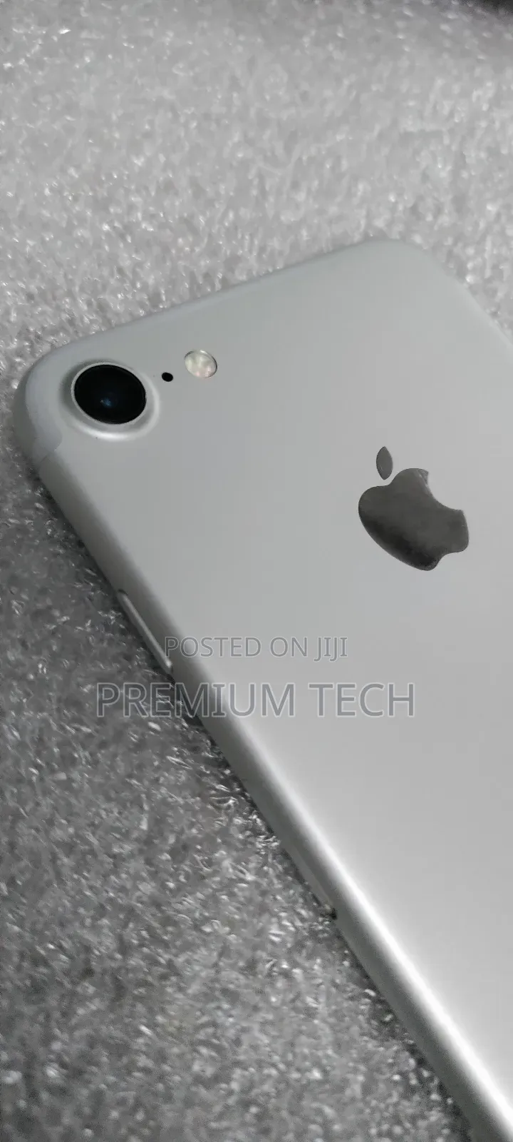 Apple iPhone 7 128 GB Silver