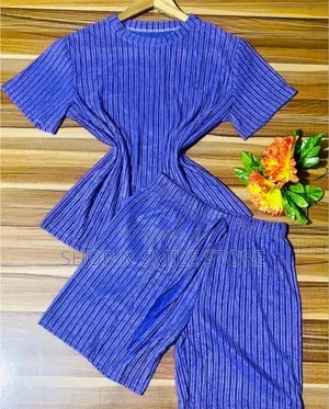 Beautiful 2 Pieces Loungewears Set