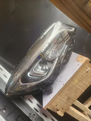 CLA250 2018 Right Side Headlight
