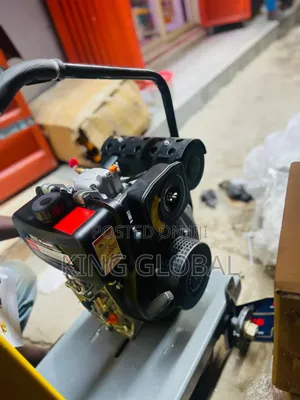 Pushing Concrete Asphalt Cutting Machine