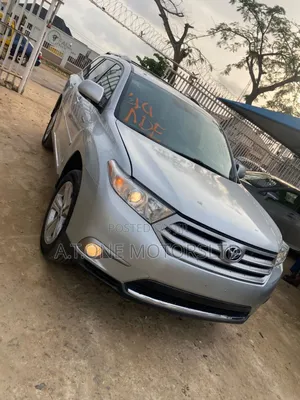 Toyota Highlander Limited 4dr SUV (3.5L 6cyl 6A) 2014 Silver