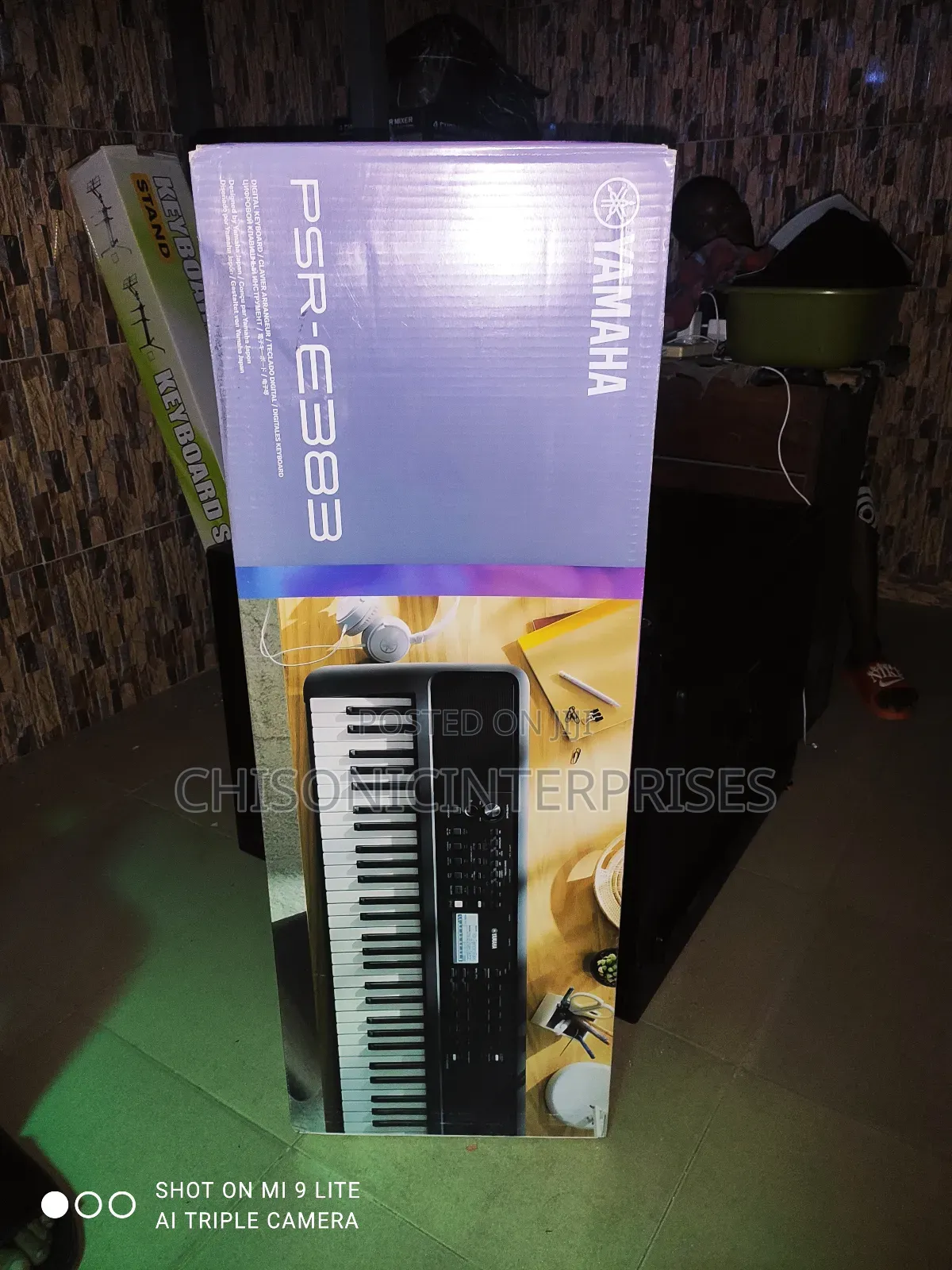 Yamaha PSR E383