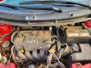 Toyota Yaris 1.3 VVT-i Automatic 2007 Red