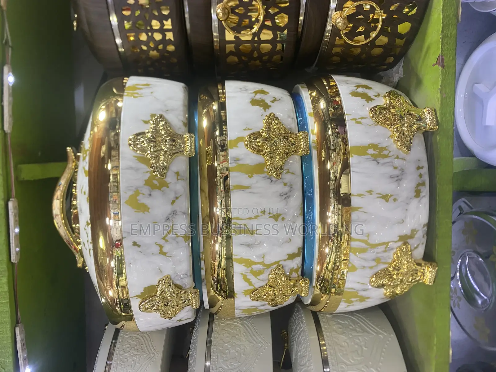 Beautiful Luxury Dinner Set