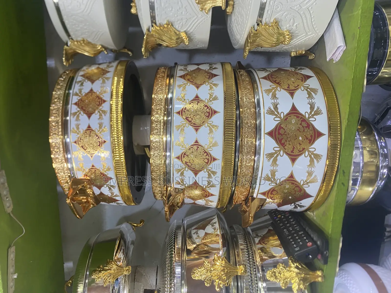 Beautiful Luxury Dinner Set