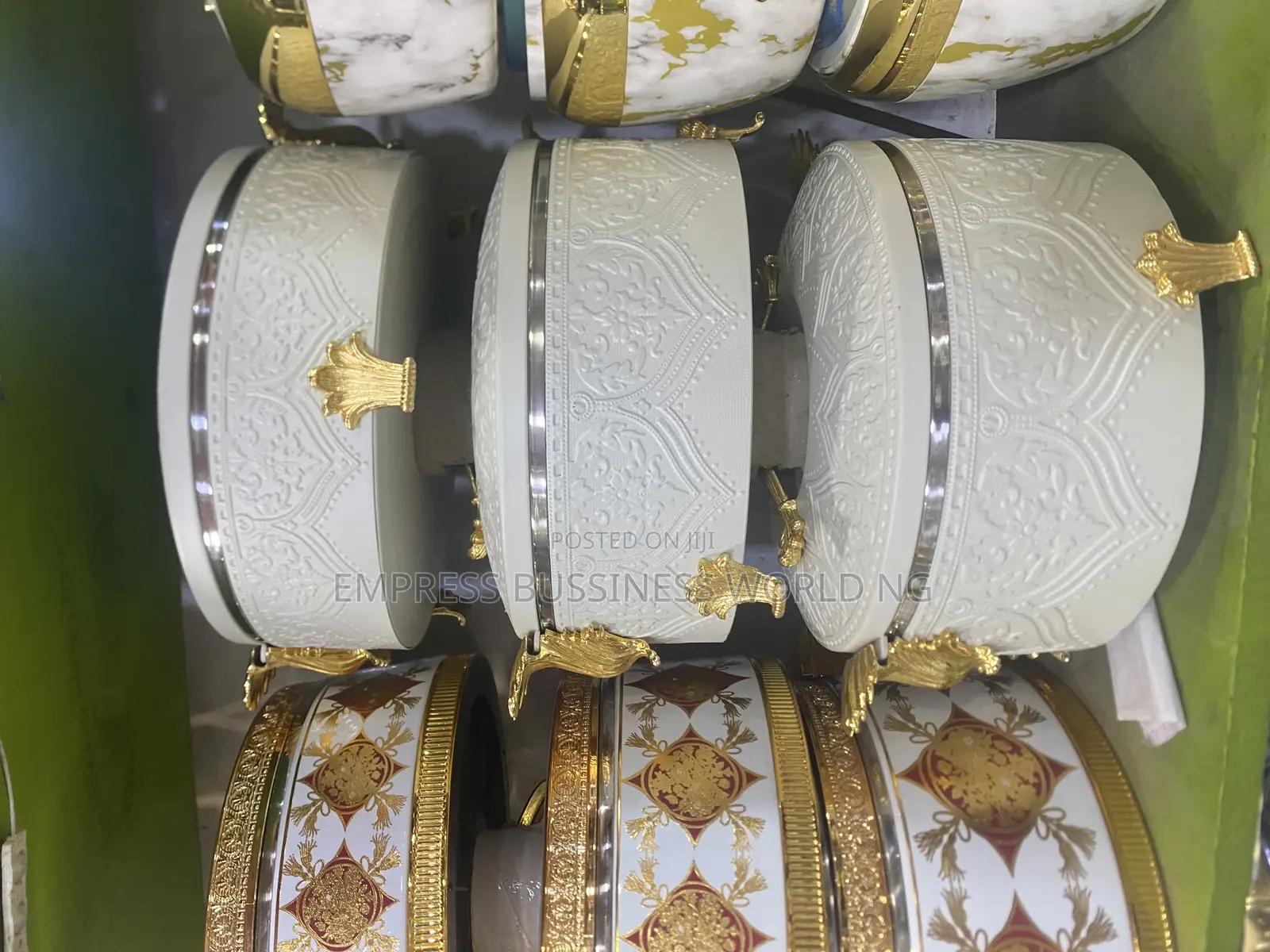 Beautiful Luxury Dinner Set