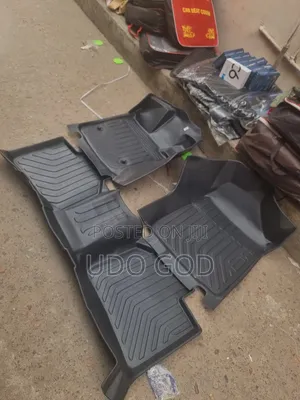 Toyota Venza Plastic Car Foot Mat