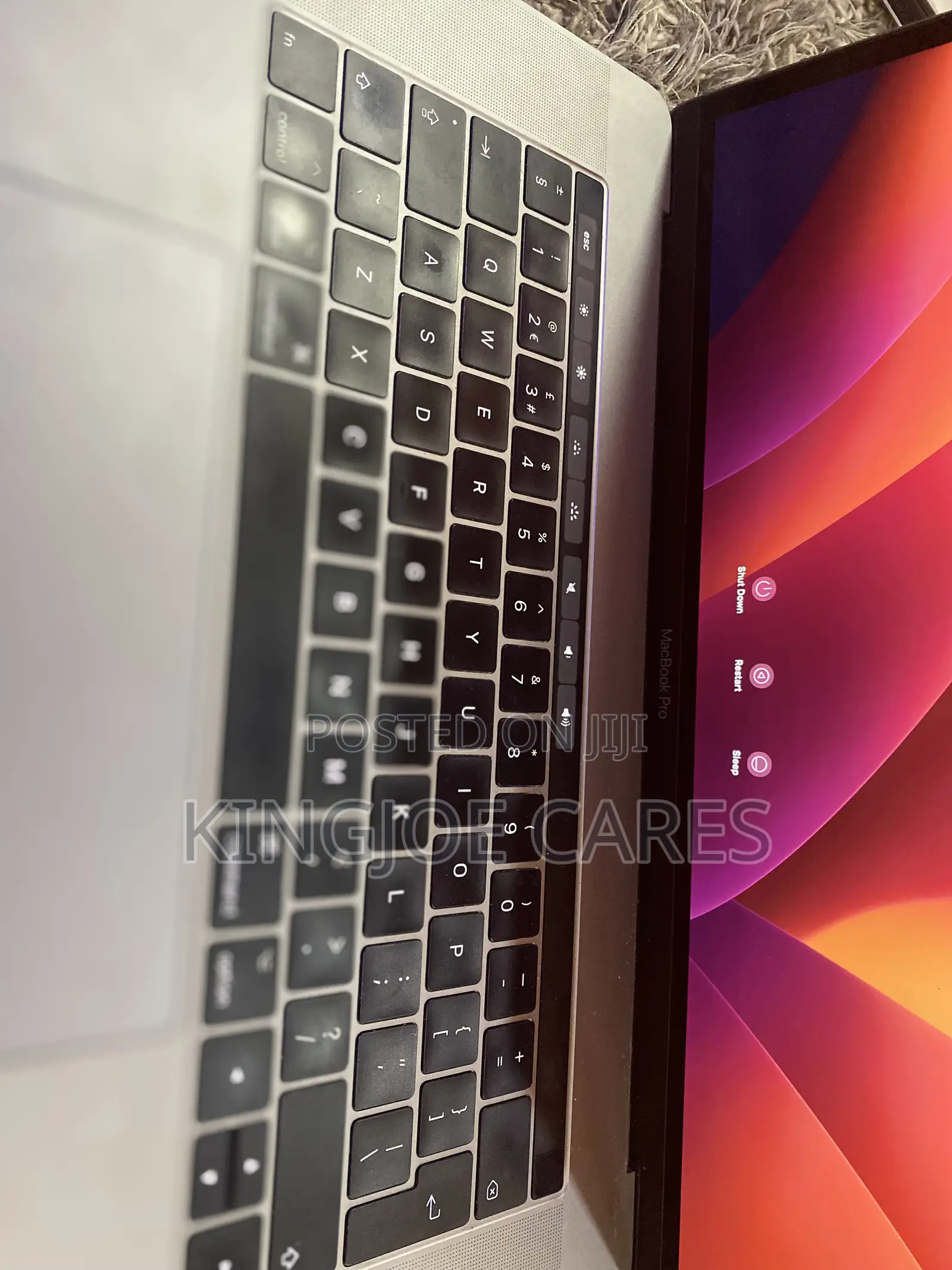 Laptop Apple MacBook 2019 16GB Intel Core i7 SSD 256GB