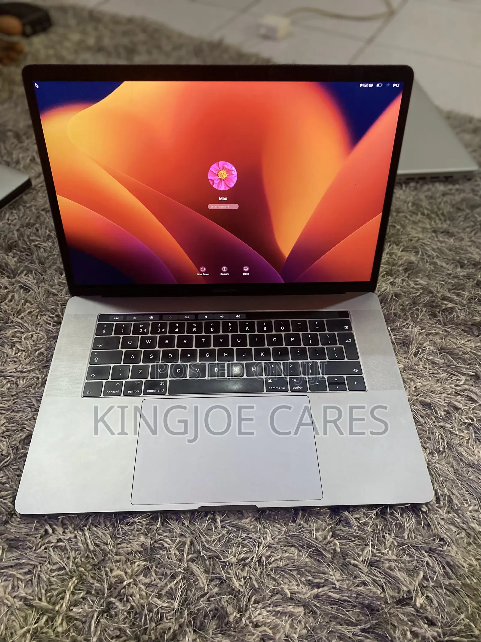 Laptop Apple MacBook 2019 16GB Intel Core i7 SSD 256GB