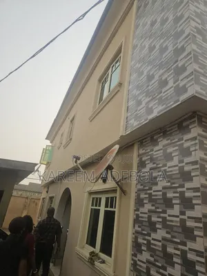 3bdrm Block of Flats in Isheri North Gra for rent