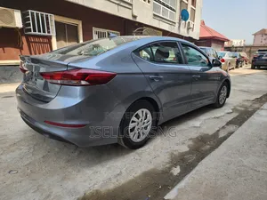 Hyundai Elantra 2017 Blue