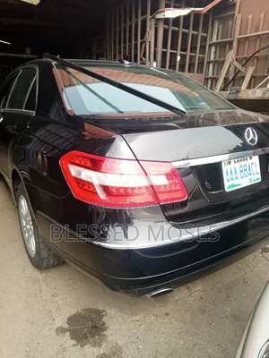 W212 Mercedes Benz E350 2012