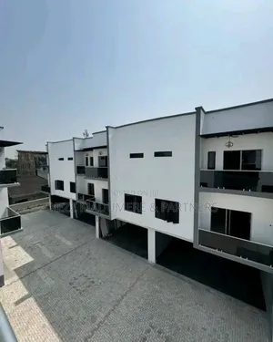 4bdrm Duplex in New Gra, Port for sale