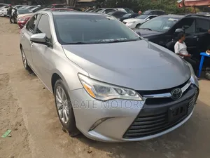 Toyota Camry 2015 Silver