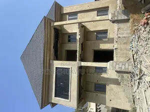 Photo - 5bdrm Duplex in Admiralty Estate for sale