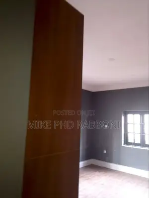 5bdrm Duplex in G. R. A, Enugu for rent