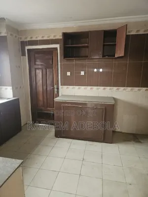 4bdrm Duplex in Magodo Phase 2 for rent