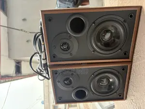 London  Use Studio Monitor