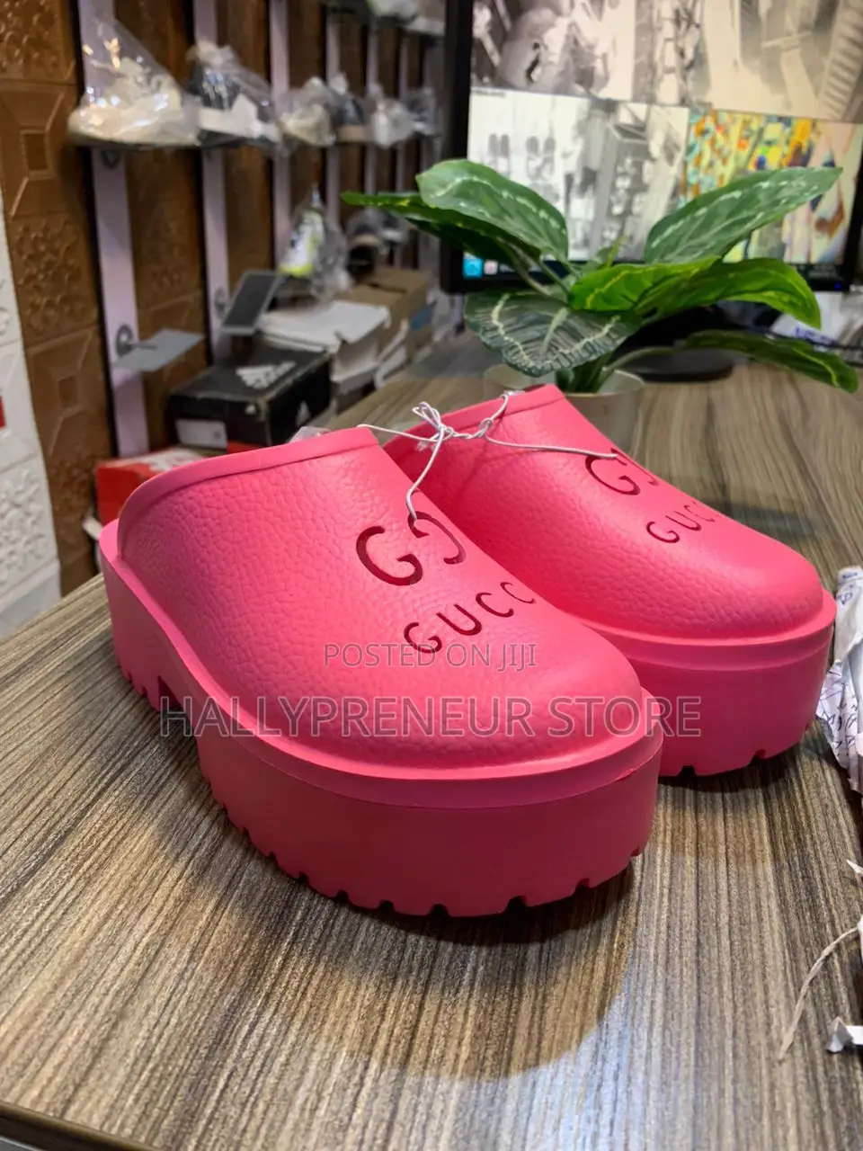 Gucci Crocs