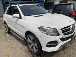 Mercedes-Benz GLE-Class GLE 350d 4MATIC 2017 White