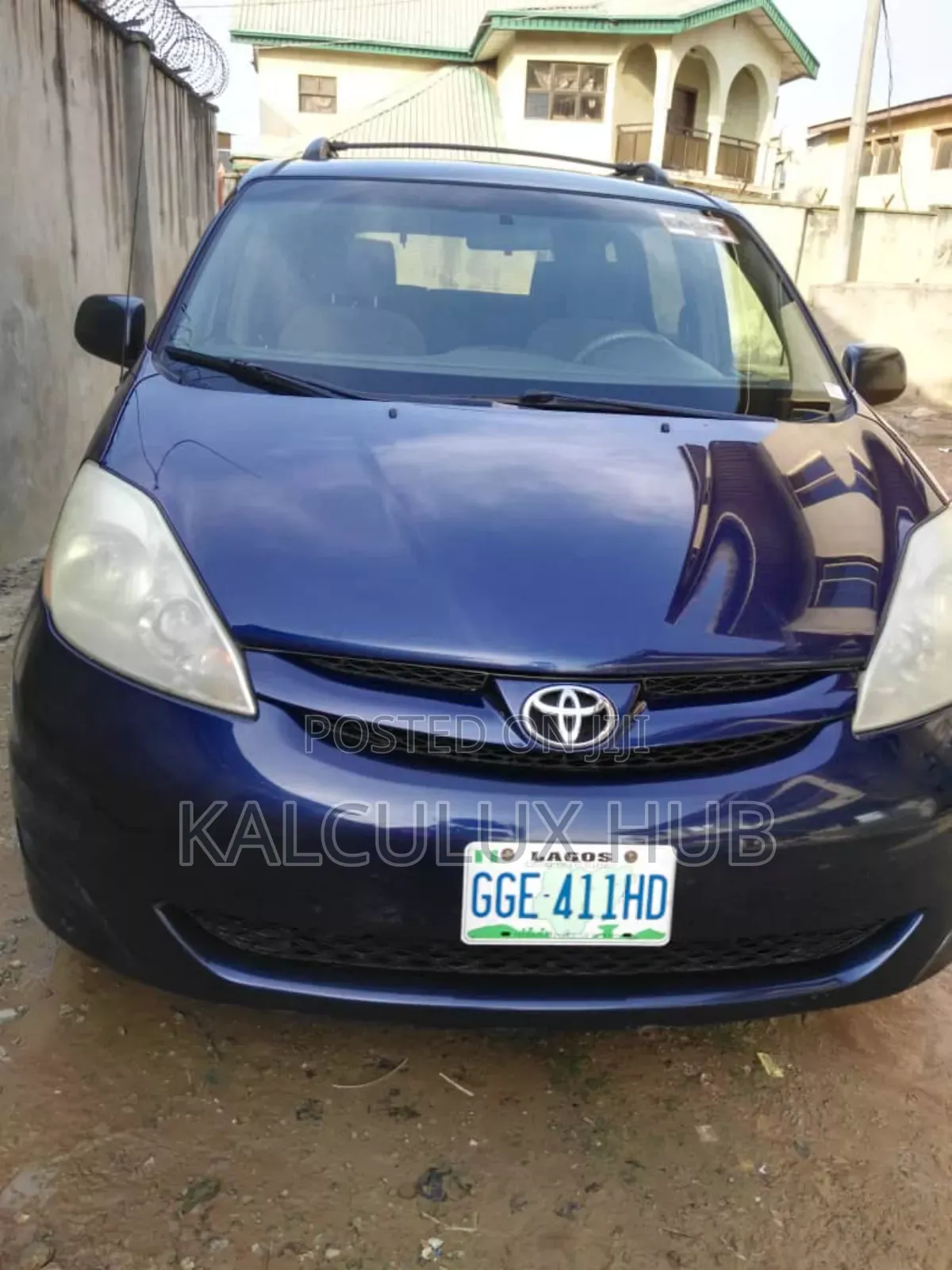 Navy Blue Sienna for Hire.