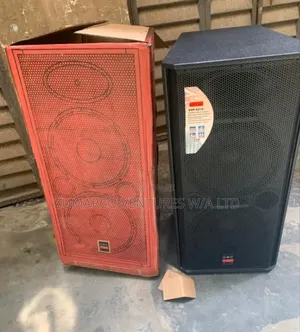 A Pair of Accoustic Speakers Evp_ X216