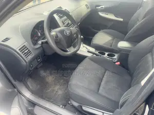 Mercedes-Benz C200 2010 Silver