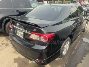 Toyota Corolla 2013 Black