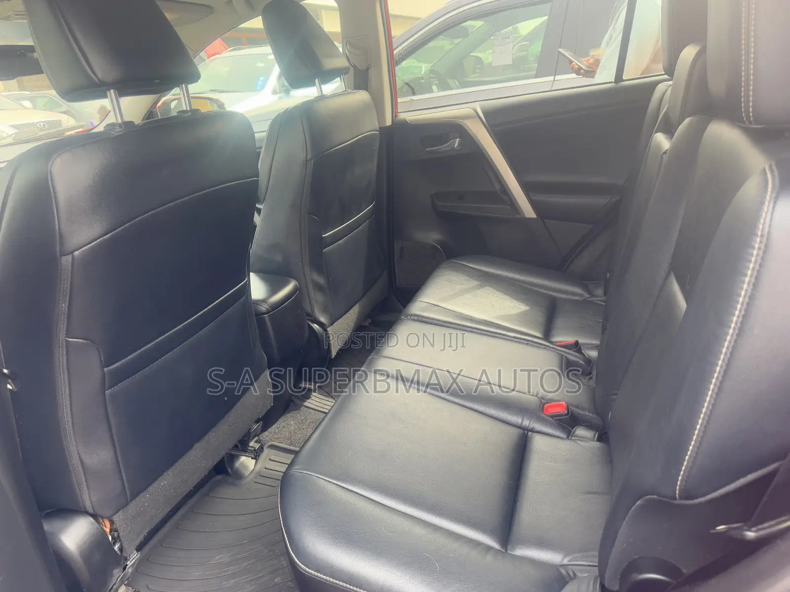 Toyota RAV4 2015 Orange