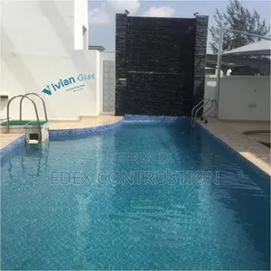 Grand Pool Installation