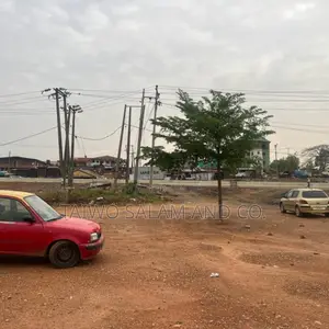 1000sqm of Commercial Land Along Express Road Agbowo Area Ibadan