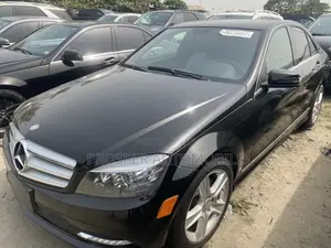Mercedes-Benz C300 2011 Gray