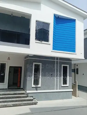 Furnished 3bdrm Duplex in Plantation City, Warri for sale