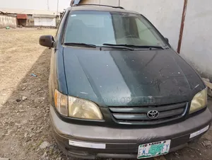 Toyota Sienna 2002 Green