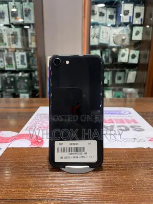 Apple iPhone SE (2020) 64 GB Black