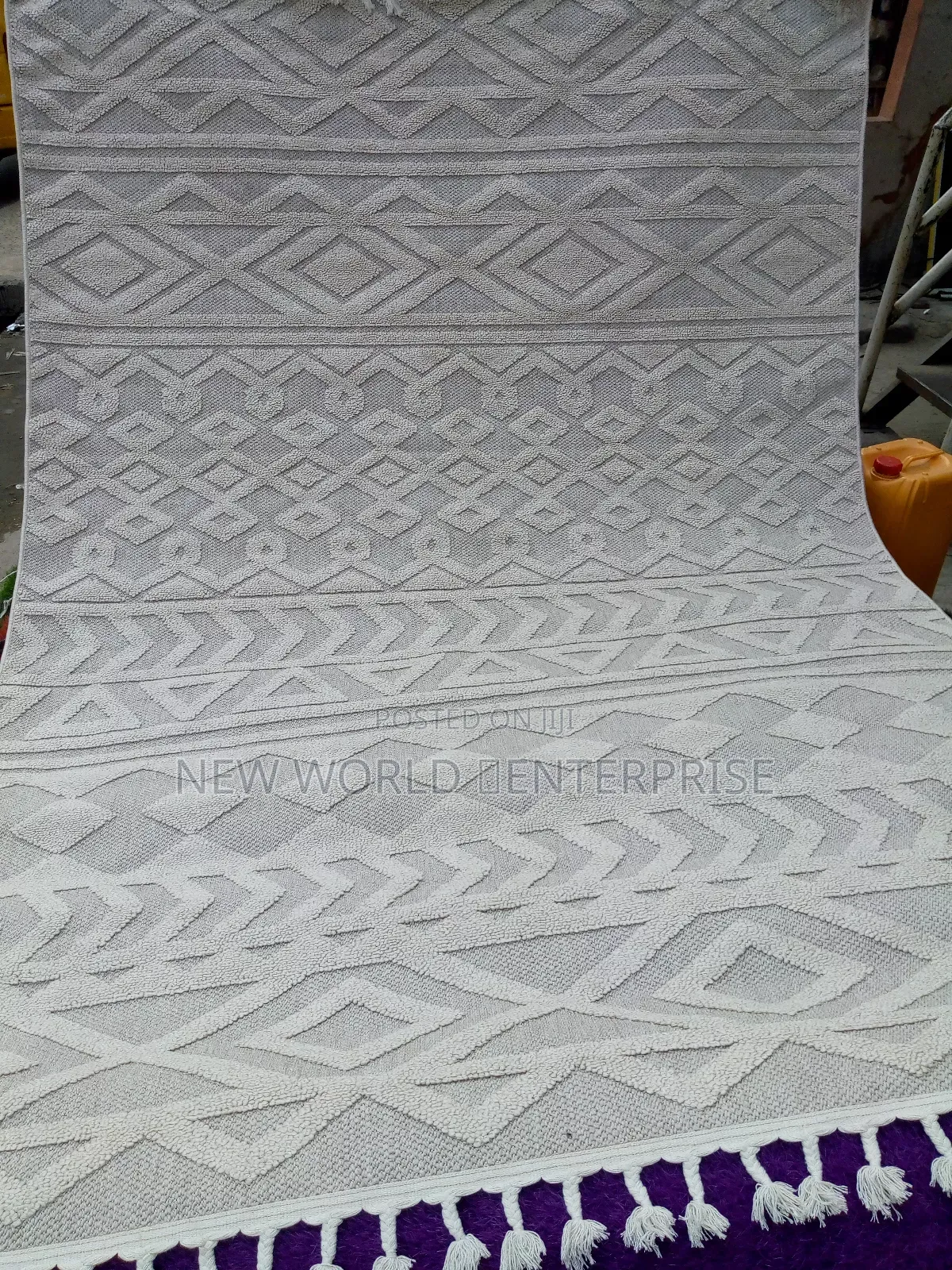 5by7 Feets Modern​ Woven Mart Turkish Centre Rug