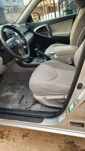 Toyota RAV4 2012 Silver