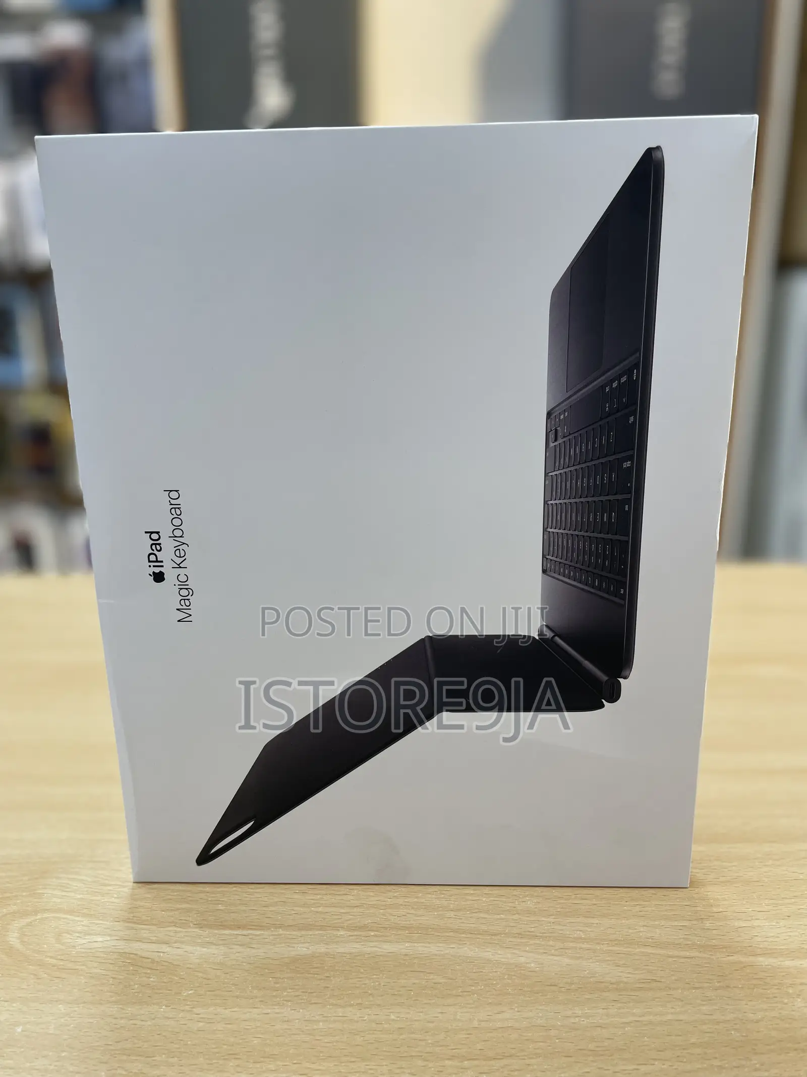iPad Magic Keyboard M4