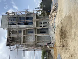 Frameless Curtain Wall